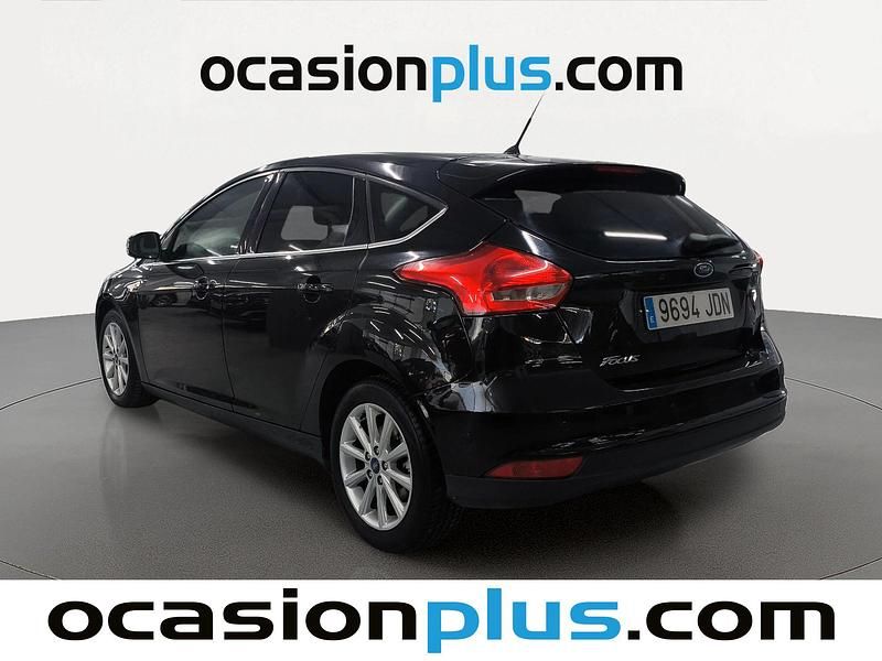 Usado Ford Focus 115 CV (84 kW) 2015 Negro Utilitario