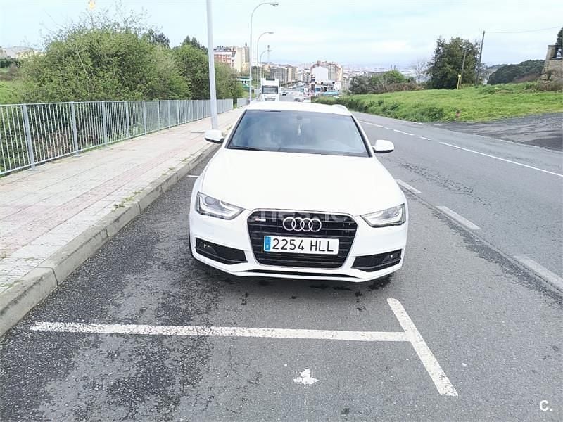 Usado Audi A4 S-Line 177 CV (130 kW) 2012 Blanco Familiar
