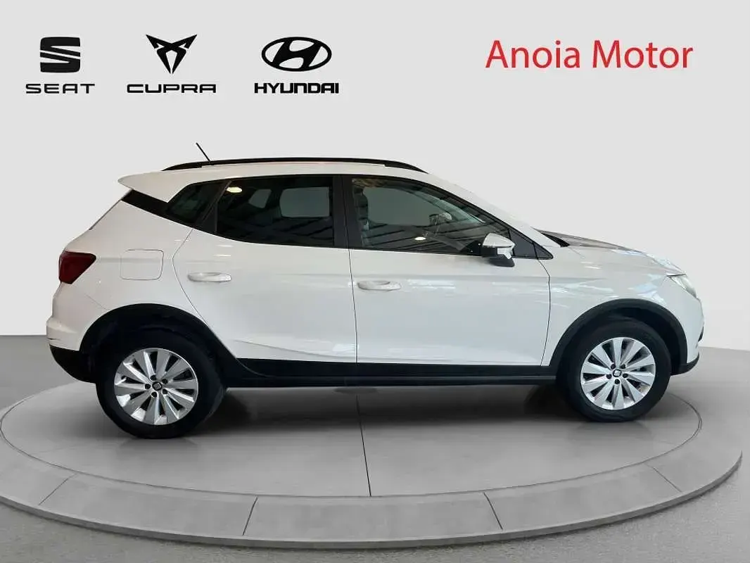 Usado Seat Arona Ecomotive 95 CV (69 kW) 2019 Blanco SUV