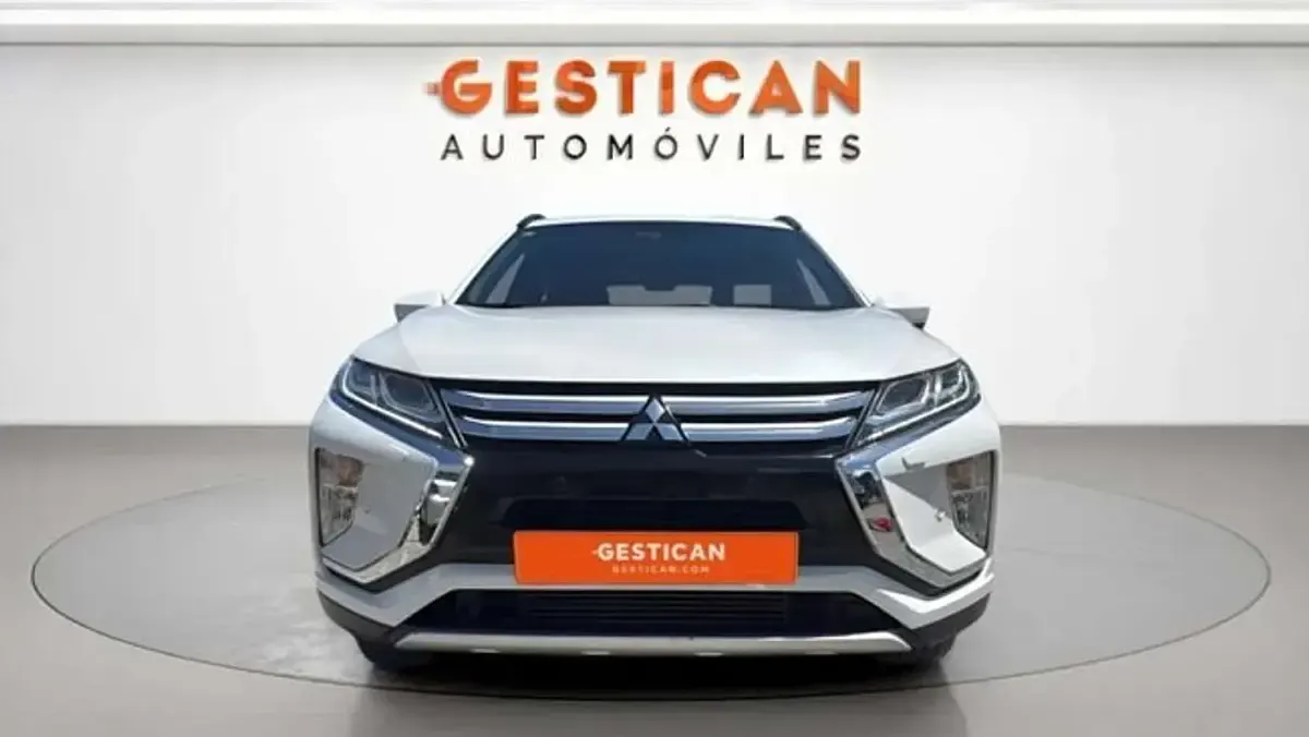 Usado Mitsubishi Eclipse Cross Motion 163 CV (119 kW) 2021 Blanco SUV