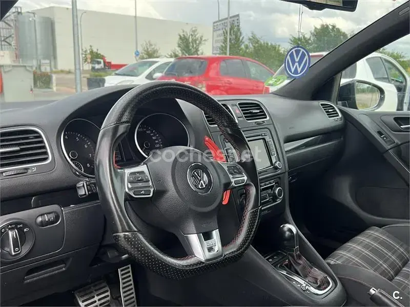 Usado VW Golf VI GTI 210 CV (154 kW) 2010 Negro Utilitario