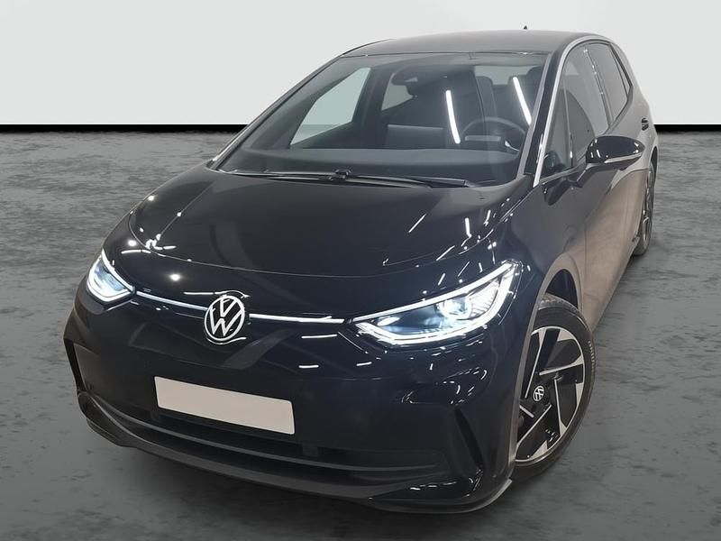 Negro granadilla metalizado Usado 2025 VW ID.3 Pro Utilitario | 29.990 € (Precio justo) - Imagen 1/4