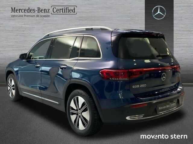 Usado Mercedes EQB250 AMG line 139 kW (190 CV) 2023 Azul denim SUV