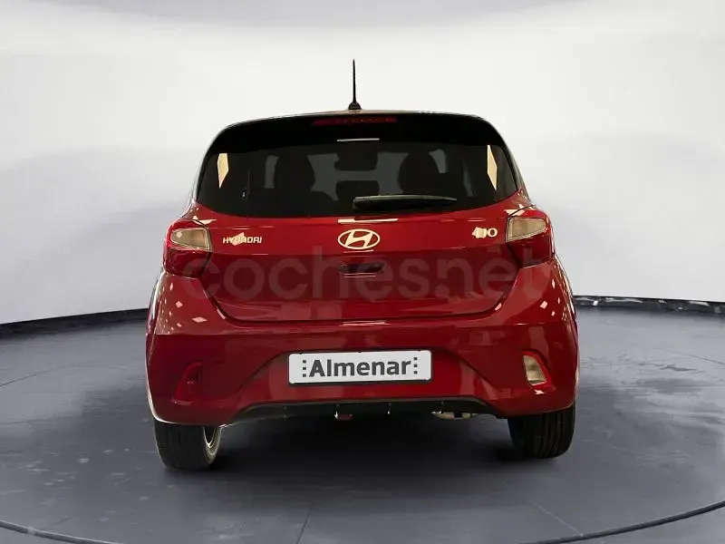 Nuevo Hyundai i10 63 CV (46 kW) 2025 Rojo Utilitario