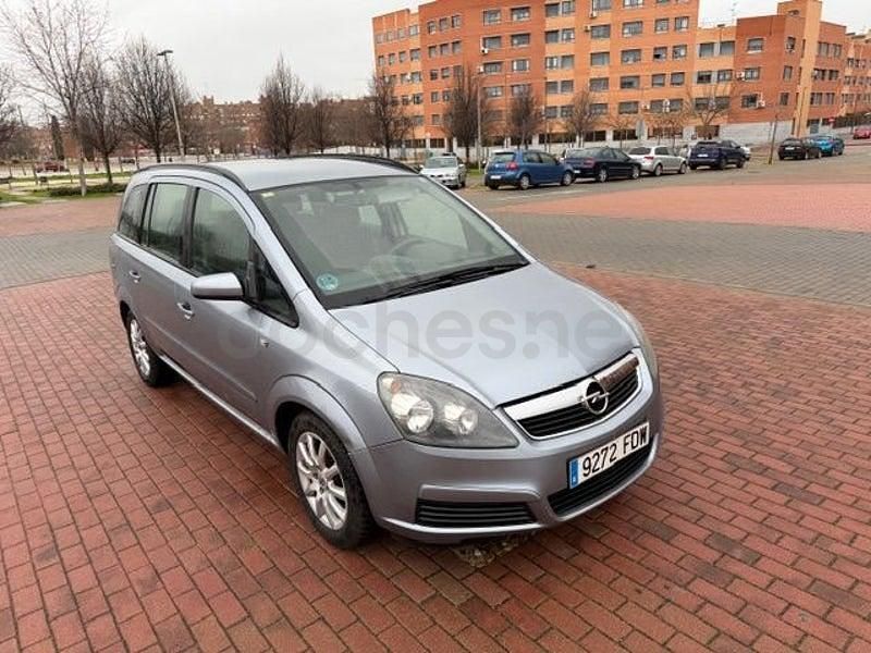 Usado Opel Zafira Cosmo 140 CV (102 kW) 2007 Gris / plata Monovolumen