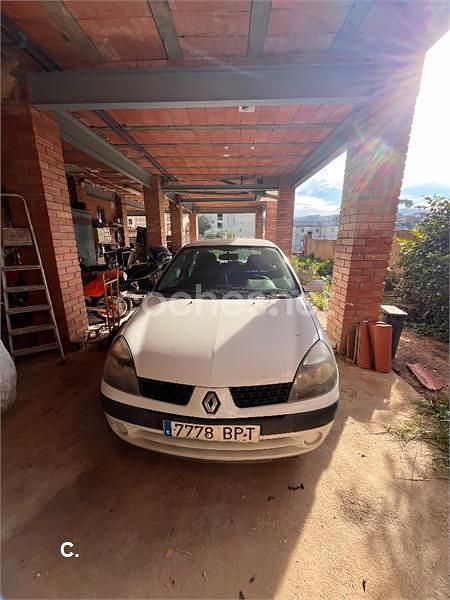 Blanco Usado 2001 Renault Clio II Berlina | 1650 € (Precio justo) - Imagen 1/4