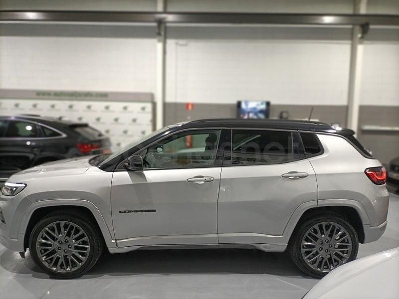 Usado Jeep Compass 130 CV (95 kW) 2021 Gris / plata SUV