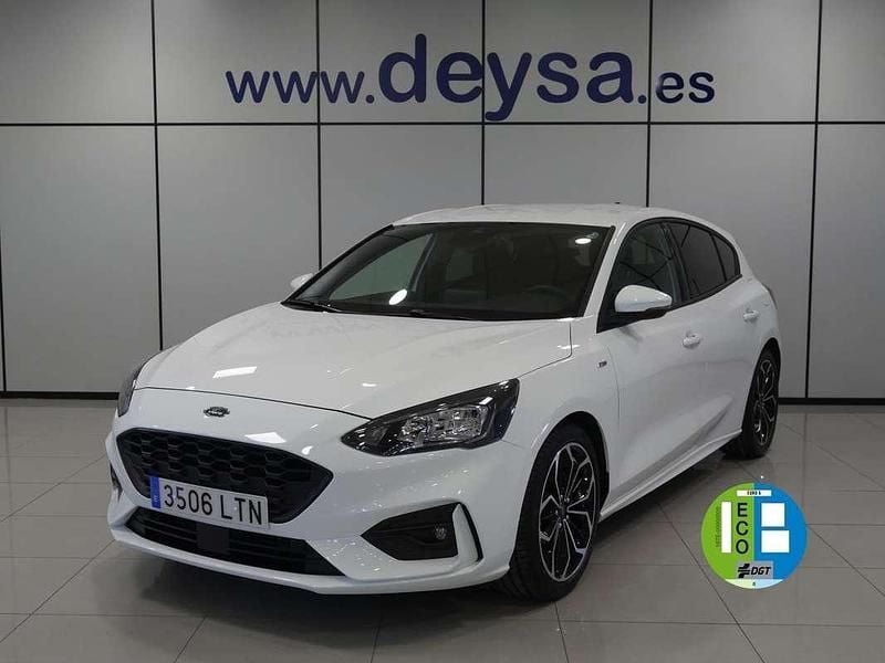 Usado Ford Focus ST-Line 125 CV (91 kW) 2021 Blanco Utilitario