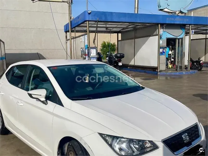 Usado Seat Ibiza Style 80 HP (58 kW) 2019 Branco Citadino