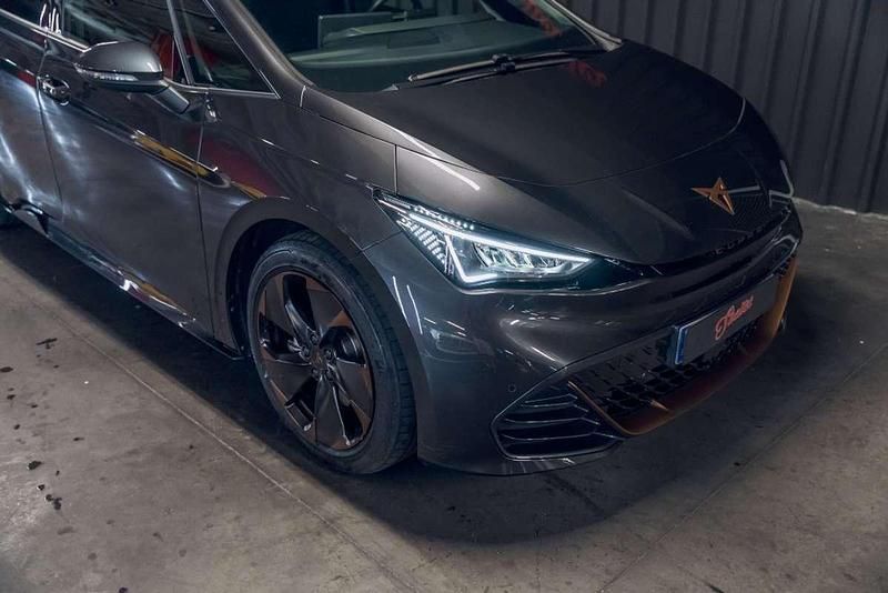 Usado Cupra Born 150 kW (204 CV) 2023 Gris Utilitario