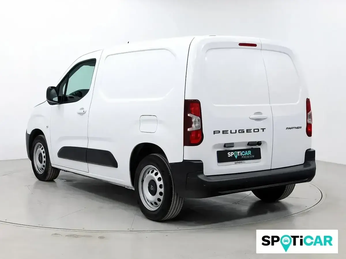 Usado Peugeot Partner 102 CV (75 kW) 2024 Blanco Monovolumen