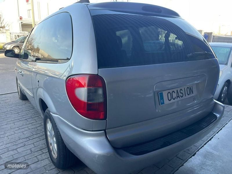Usado Chrysler Voyager 143 CV (105 kW) 2003 Gris Monovolumen