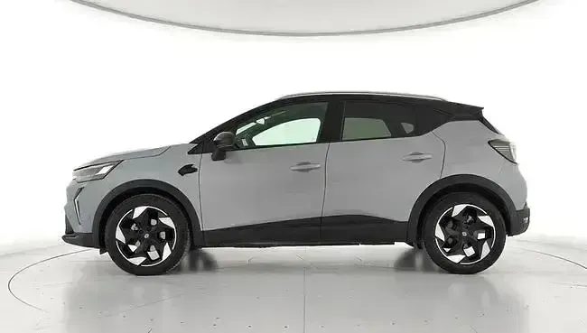 Usado Renault Captur Techno 100 CV (73 kW) 2025 Gris SUV
