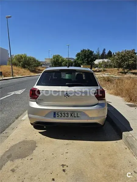 Usado VW Polo Advance 95 CV (69 kW) 2018 Beige Utilitario