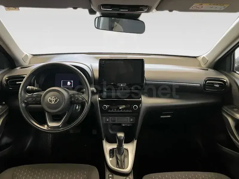 Usado Toyota Yaris Cross Style 130 CV (95 kW) 2025 Blanco SUV
