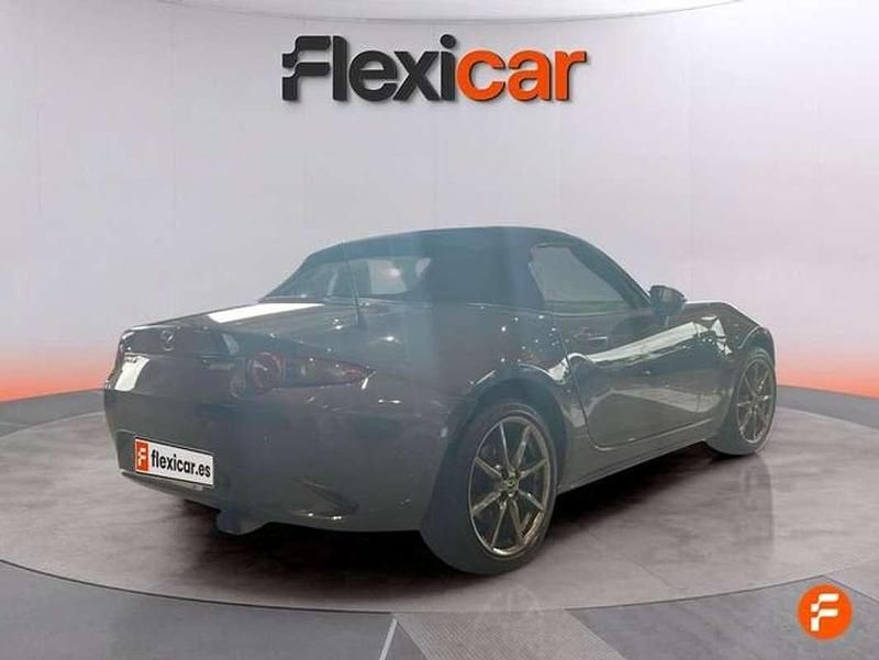 Usado Mazda MX5 Inclusive 160 CV (117 kW) 2017 Gris Descapotable