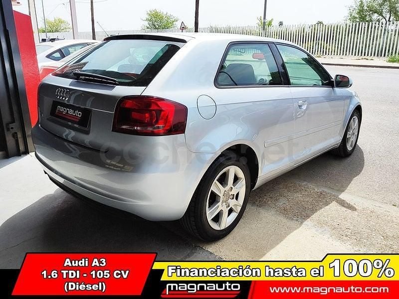 Käytetty Audi A3 Attraction 105 HP (77 kW) 2011 Harmaa Viistoperä