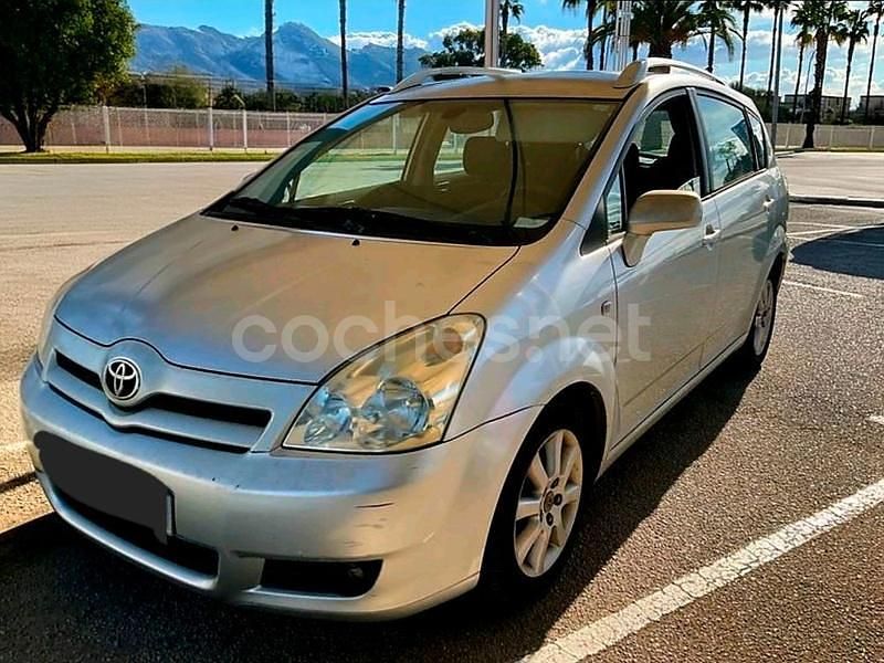 Usado Toyota Corolla Verso Sol 136 CV (100 kW) 2006 Gris / plata Monovolumen
