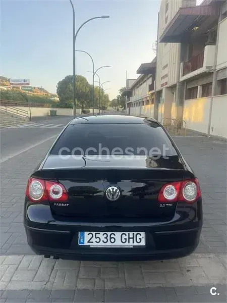 Usado VW Passat Trendline 105 CV (77 kW) 2008 Negro Berlina