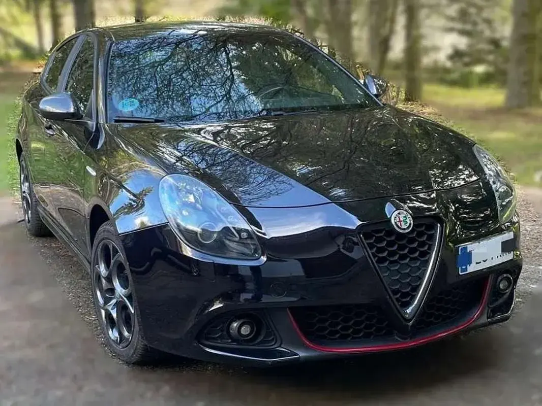 Usado Alfa Romeo Giulietta Super 150 CV (110 kW) 2018 Negro Utilitario