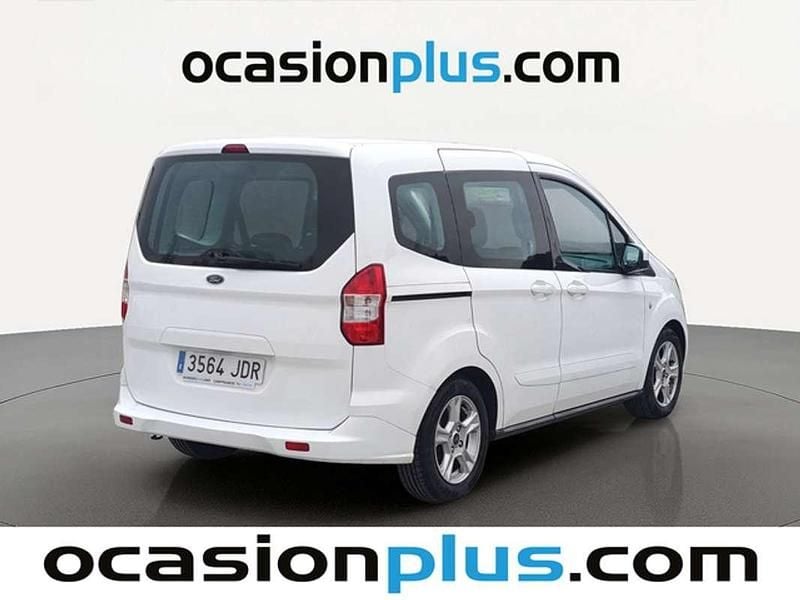 Usado Ford Tourneo Courier Trend 97 CV (71 kW) 2015 Blanco Monovolumen