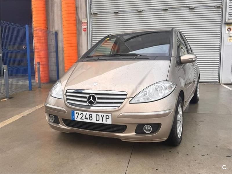 Usado Mercedes A170 Elegance 116 CV (85 kW) 2006 Beige Monovolumen