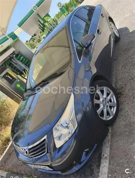 Usado Toyota Avensis Premium 150 CV (110 kW) 2010 Azul Berlina