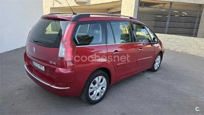 Usado Citroën C4 Picasso 120 CV (88 kW) 2013 Rojo Monovolumen