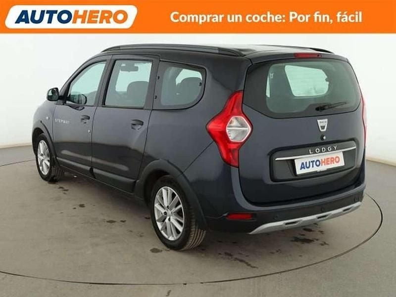 Usado Dacia Lodgy Comfort 116 CV (85 kW) 2022 Negro Monovolumen