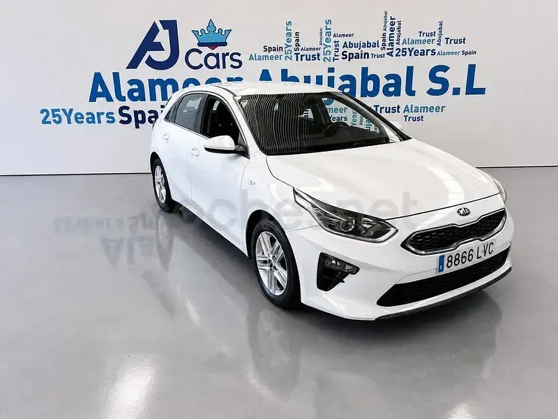 Usado Kia Ceed 100 CV (73 kW) 2021 Blanco Utilitario
