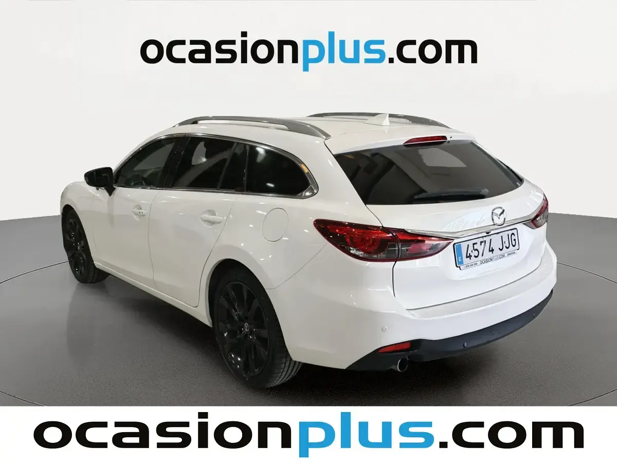 Begagnad Mazda 6 Luxury 175 HK (128 kW) 2015 Vit Minibuss