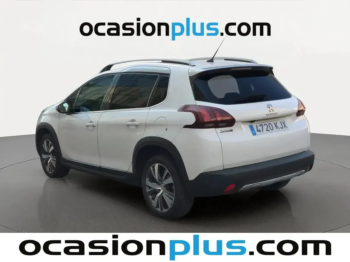 Usado Peugeot 2008 Allure 100 CV (73 kW) 2018 Blanco SUV