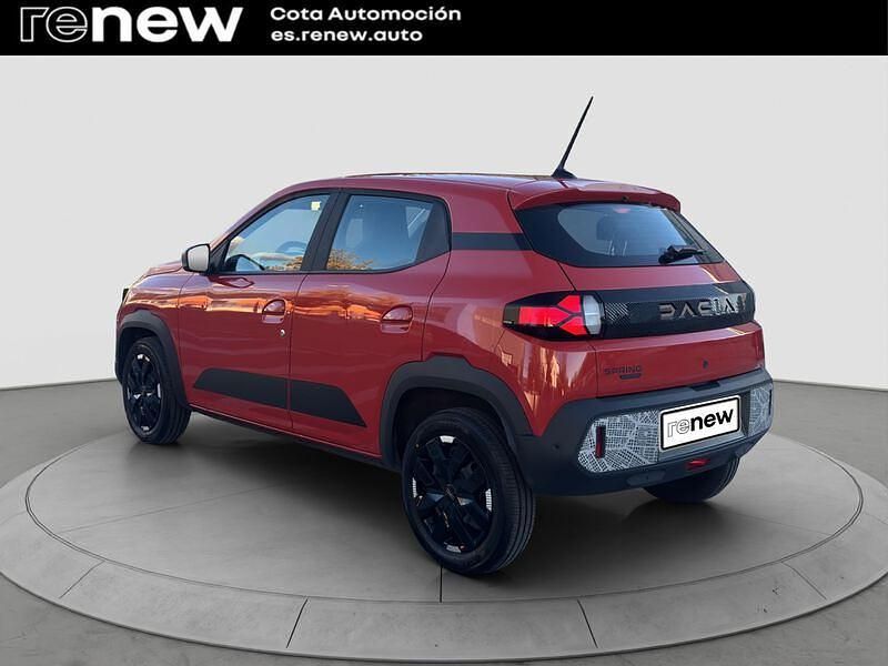 Usado Dacia Spring Extreme 47 kW (65 CV) 2024 Rojo Utilitario
