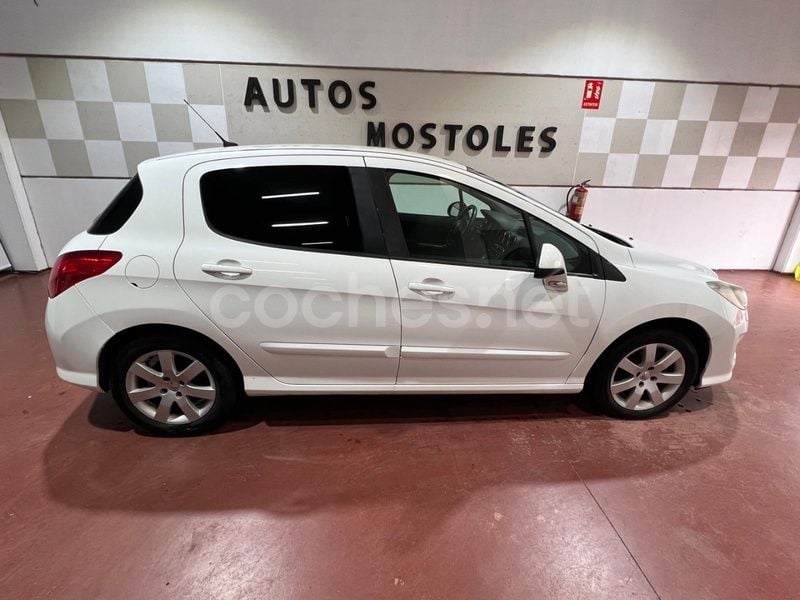 Usado Peugeot 308 Sport 110 CV (80 kW) 2010 Blanco Berlina
