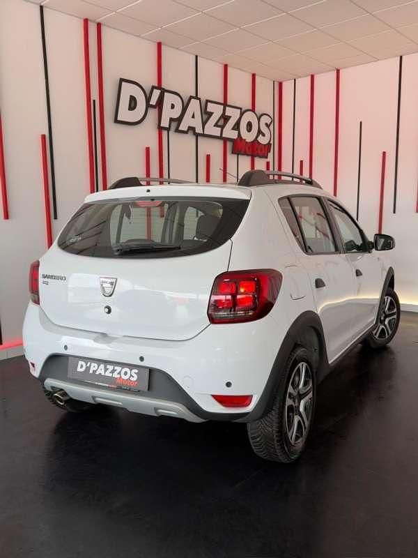 Usado Dacia Sandero Stepway Ambiance 90 CV (66 kW) 2018 Blanco Utilitario