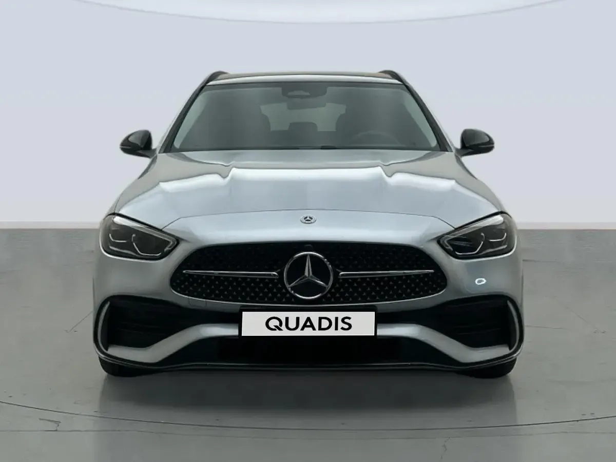 Usado Mercedes 220 200 CV (147 kW) 2025 Gris plata Familiar