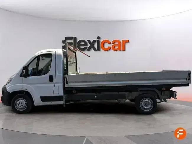 Usado Citroën Jumper 140 CV (102 kW) 2021 Blanco Monovolumen