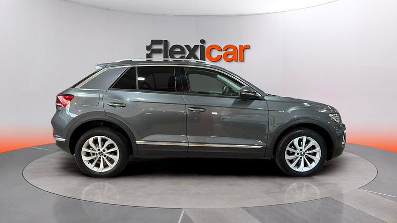 Usado VW T-Roc 110 CV (80 kW) 2023 Gris SUV