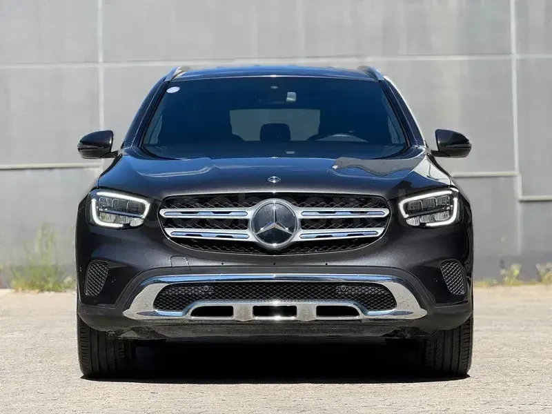 Usado Mercedes GLC300e 320 CV (235 kW) 2020 Gris / plata SUV