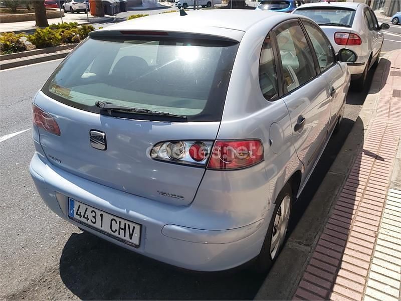 Usado Seat Ibiza 75 CV (55 kW) 2003 Gris / plata Utilitario