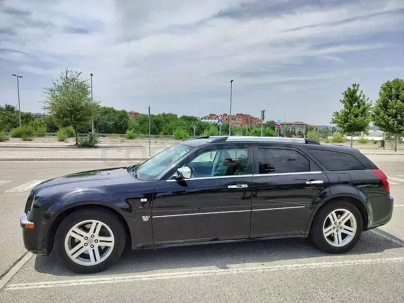 Usado Chrysler 300C Touring 218 CV (160 kW) 2007 Negro Familiar