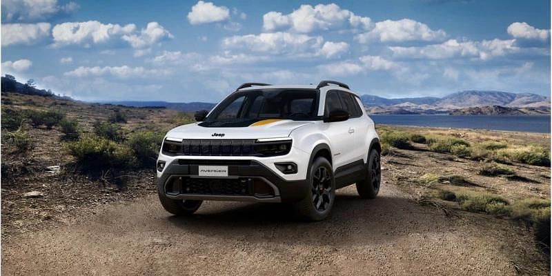 Blanco Nuevo 2025 Jeep Avenger North SUV | 32.199 € (Un poco caro) - Imagen 1/4