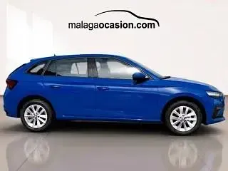 Usado Skoda Scala Essence 95 CV (69 kW) 2025 Azul Utilitario