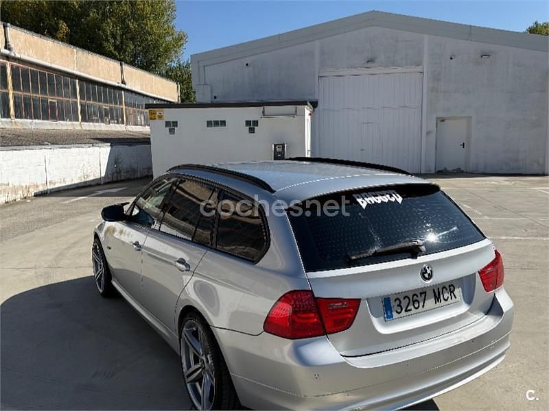 Usado BMW 320 177 CV (130 kW) 2011 Gris / plata Familiar