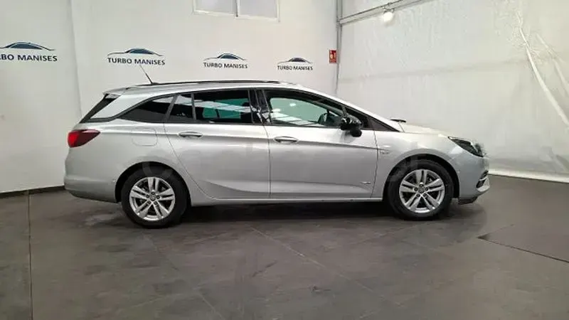 Usado Opel Astra Ultimate 145 HP (106 kW) 2022 Cinzento Citadino