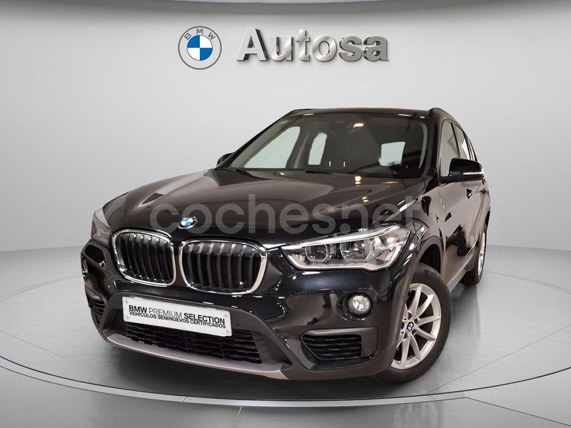 Negro Usado 2021 BMW X1 Advantage SUV | 29.800 € (Un poco caro) - Imagen 1/4