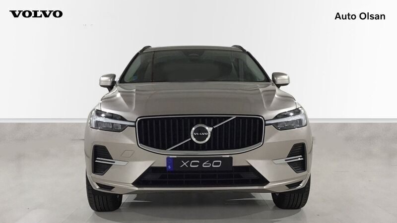 Usado Volvo XC60 Core 197 CV (144 kW) 2023 Beige SUV