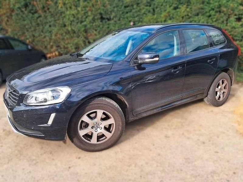 Usado Volvo XC60 Momentum 150 CV (110 kW) 2016 Azul SUV