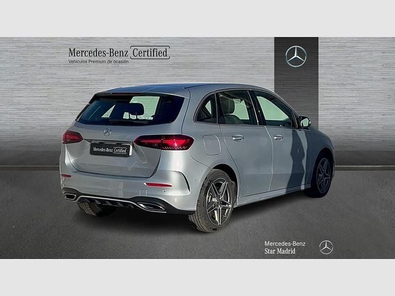 Usado Mercedes B250e AMG line 218 CV (160 kW) 2025 Plata hightech (metalizado) Monovolumen