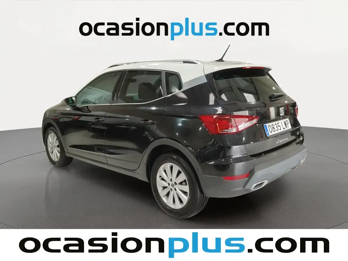 Usado Seat Arona FR 110 CV (80 kW) 2022 Negro SUV